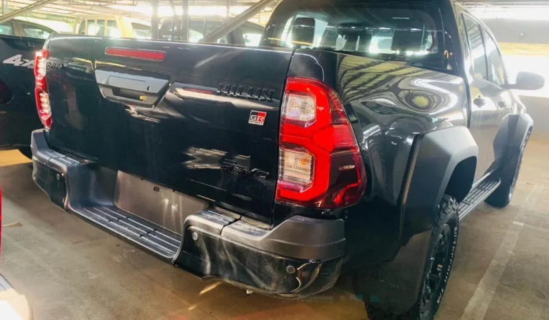 
								2025 Toyota Hilux GR-S (Pearl Black) full									