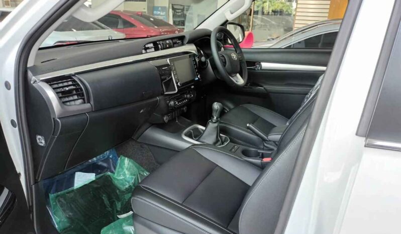 
								Toyota Hilux 2022 – Pre-Runner 2.4L Manual (2WD) full									