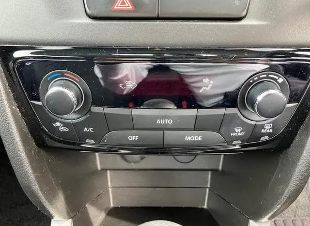 
								Suzuki Escudo 2016 Black full									